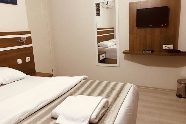 Room 7 of 20