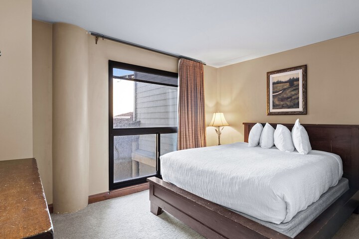 Room 85 of 331