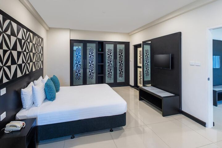 Room 12 of 35