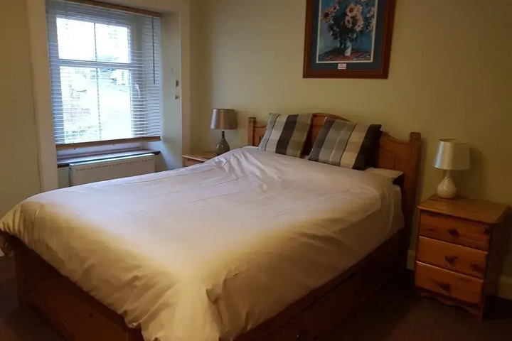 Room 2 of 23