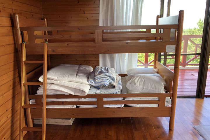 Room 5 of 32