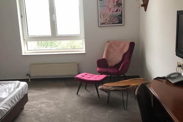 Room 11 of 36