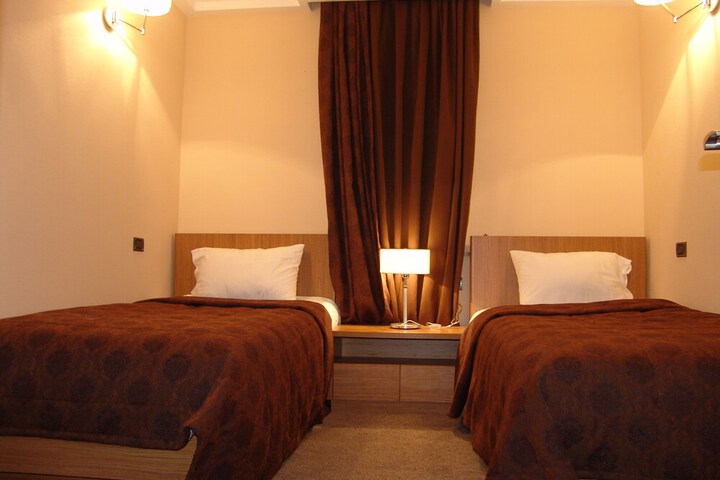 Room 5 of 41