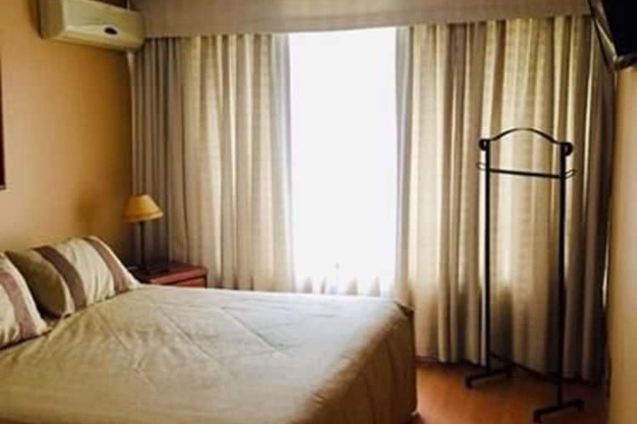 Room 4 of 40