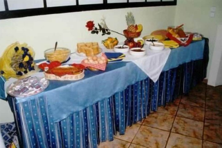 Dining 44 of 50