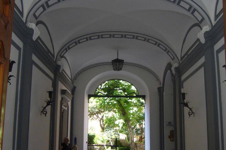 Hotel 4 of 7