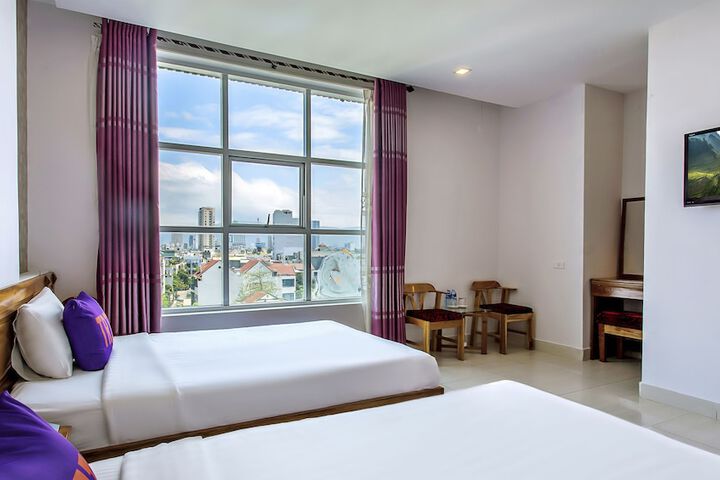 Room 8 of 27