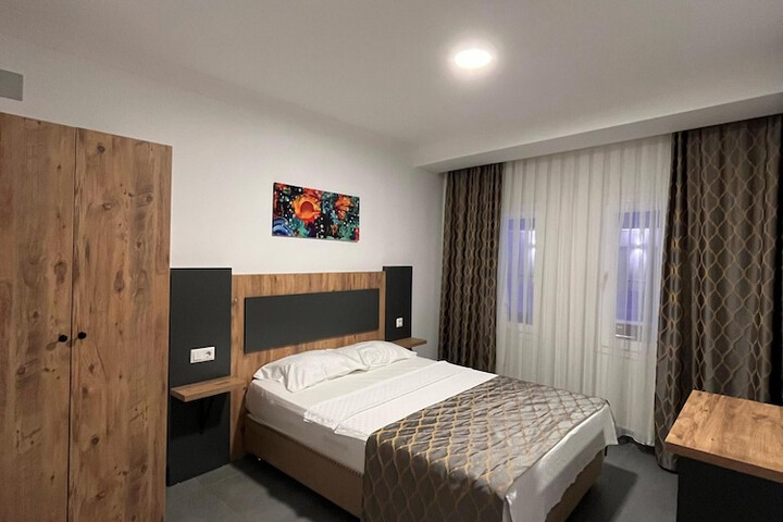 Room 4 of 70