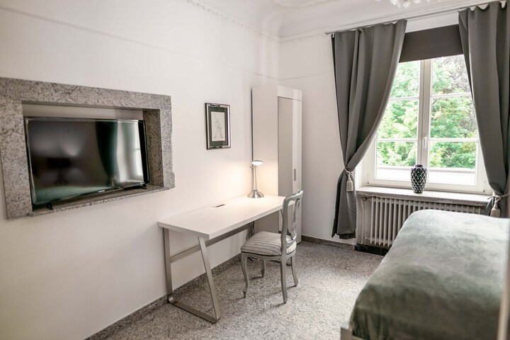 Room 7 of 43