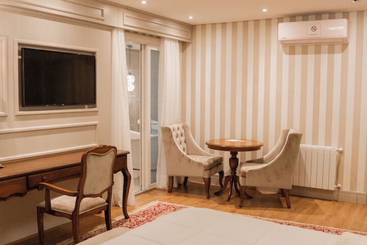Room 32 of 108
