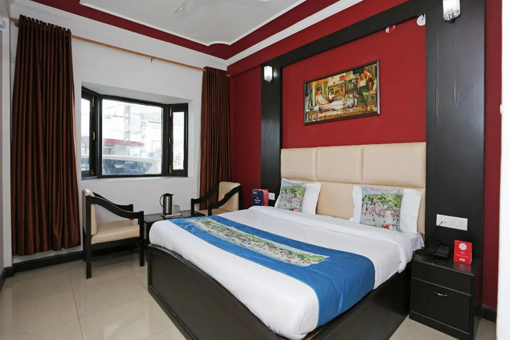 OYO Rooms 086 Near Picture Palace