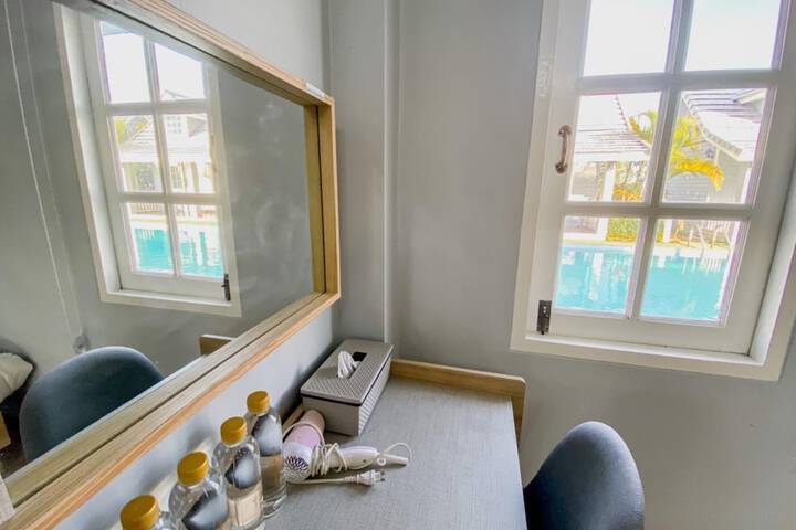 Room 10 of 51