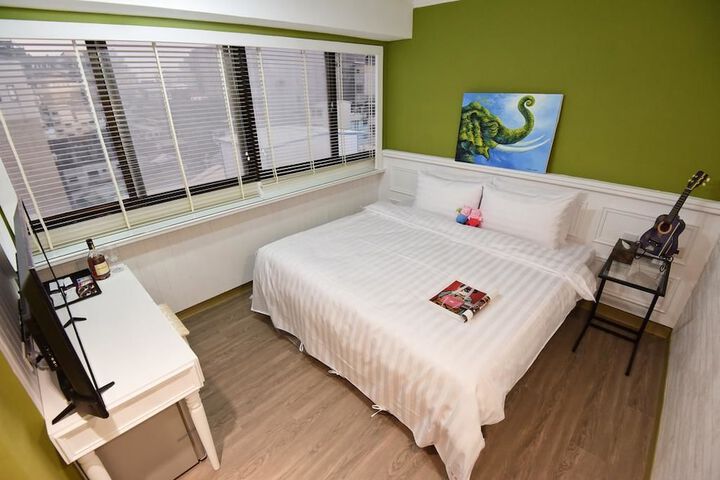 Room 4 of 26