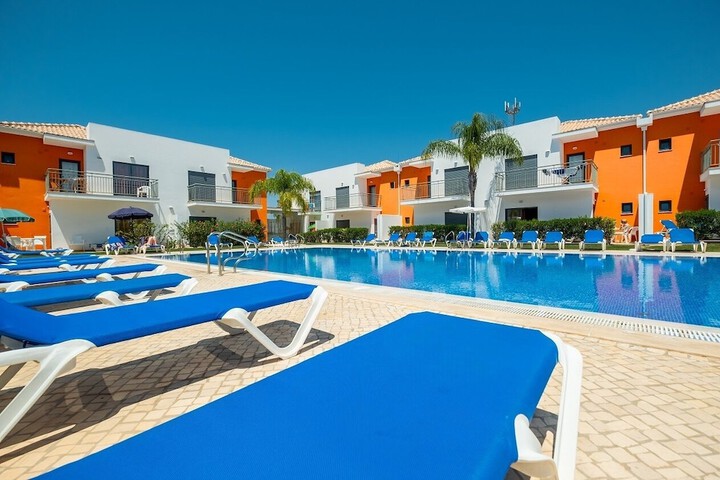 Pool Hotel