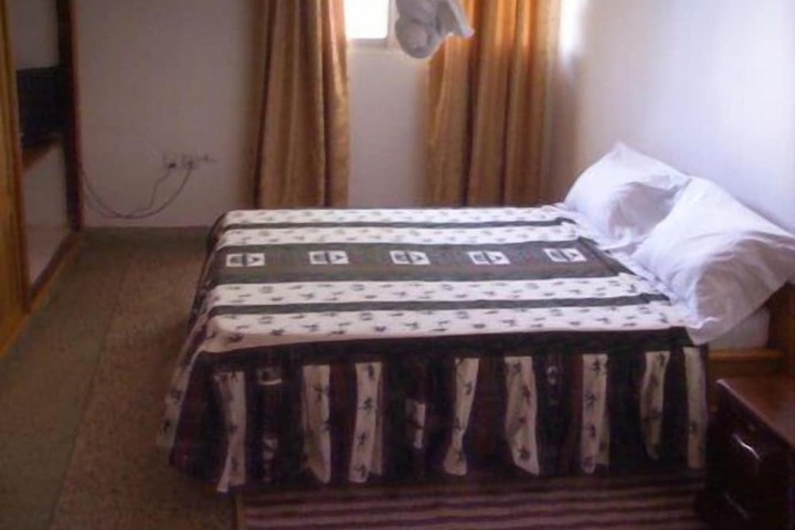 Room 5 of 13