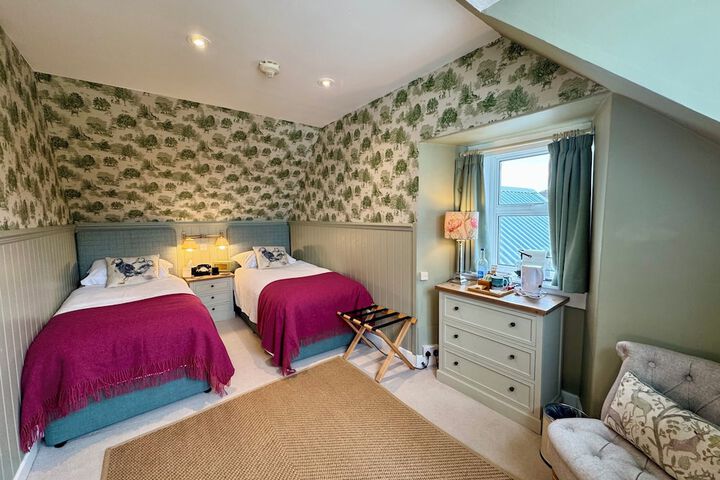 Room 15 of 62