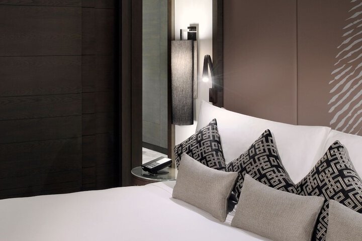 Room 14 of 73