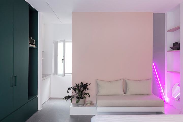 Room 46 of 171