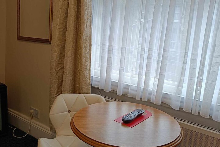 Room 127 of 283