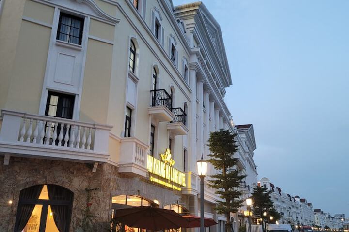 Hotel 33 of 35