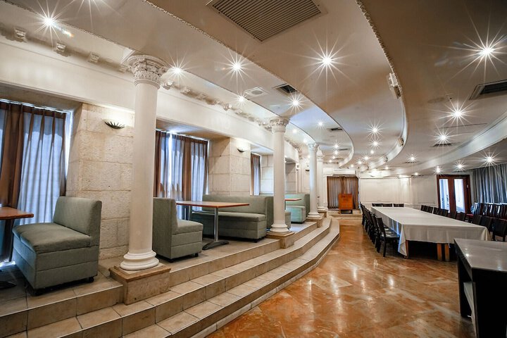 Business Center 86 of 104