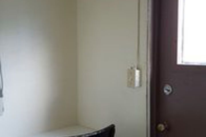 Room 2 of 34
