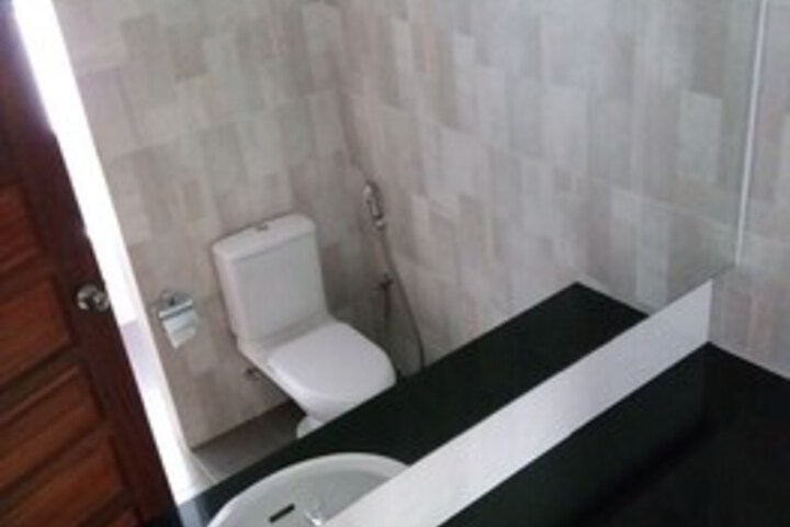 Room 9 of 26
