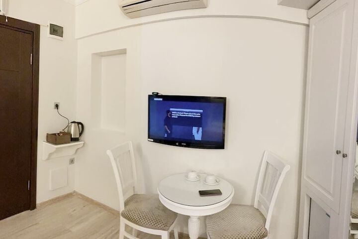 Room 42 of 66