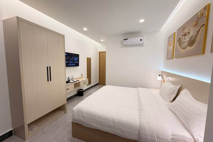 Room 16 of 68