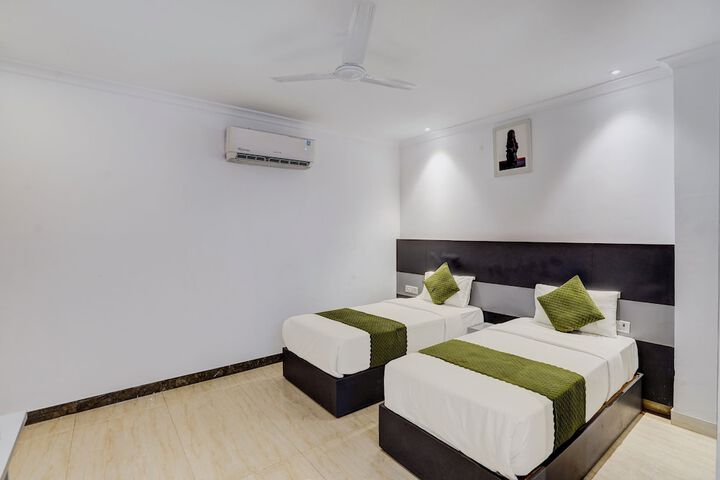 Room 6 of 21