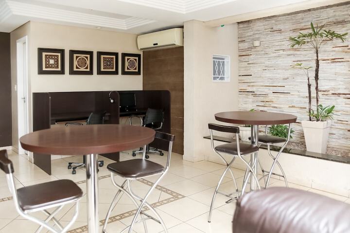 Entrance & Lobby