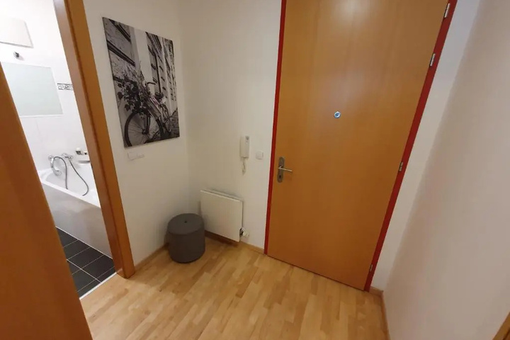 Room 10 of 15