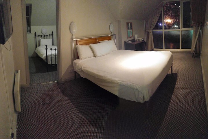 Room 116 of 236