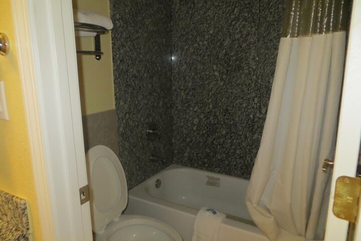 Room 17 of 26