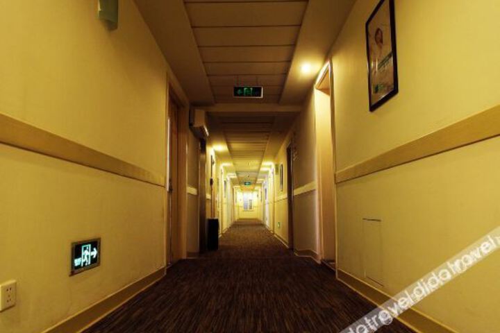Hotel Interior 11 of 27