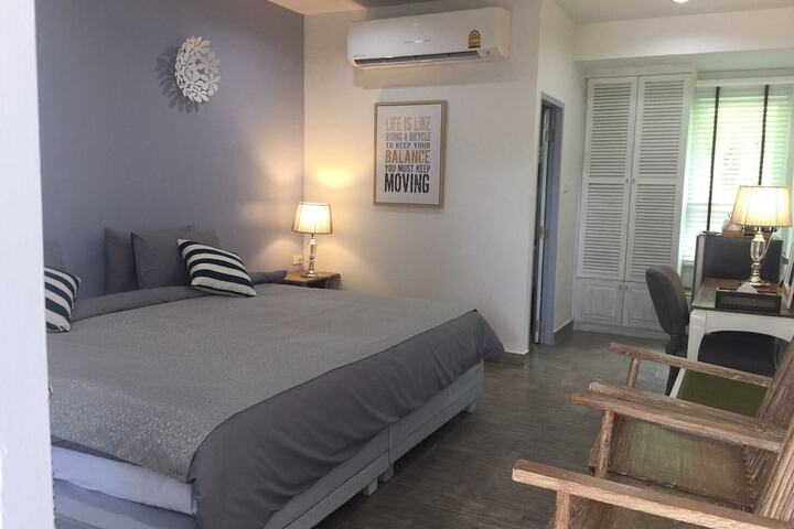 Room 5 of 52