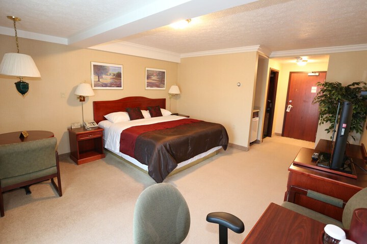Room 13 of 99