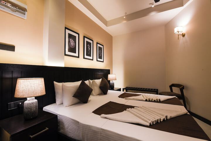 Room 93 of 171
