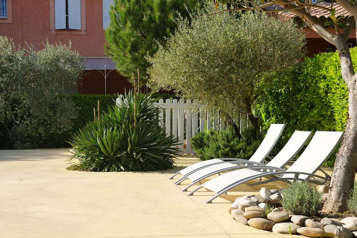Sundeck 44 of 46