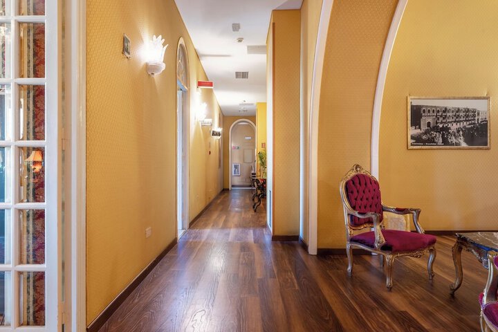 Ballroom/Hall 100 of 154