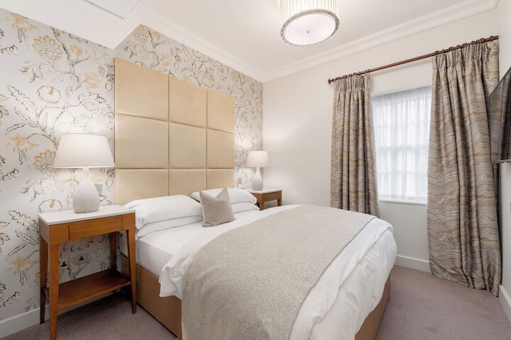 Room 10 of 65