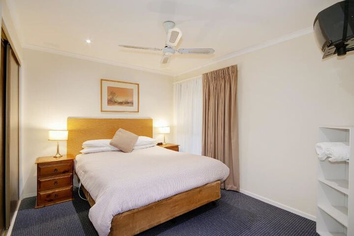 Room 8 of 22