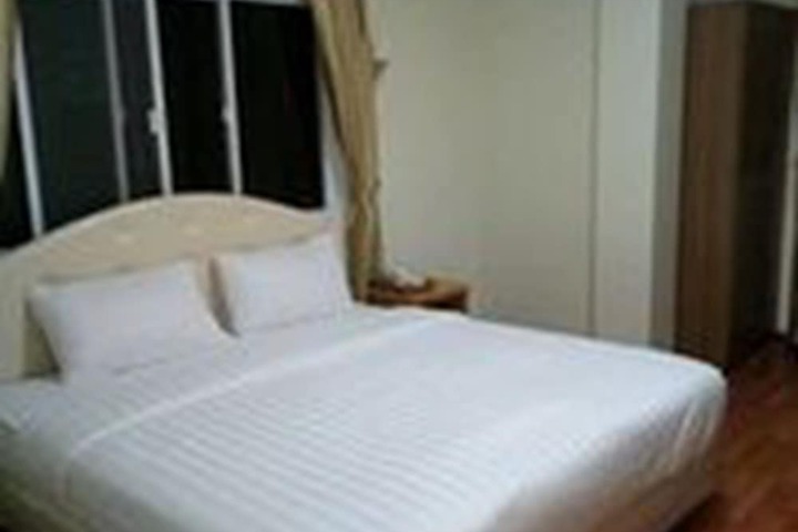 Room 4 of 45
