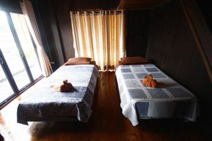 Room 16 of 33