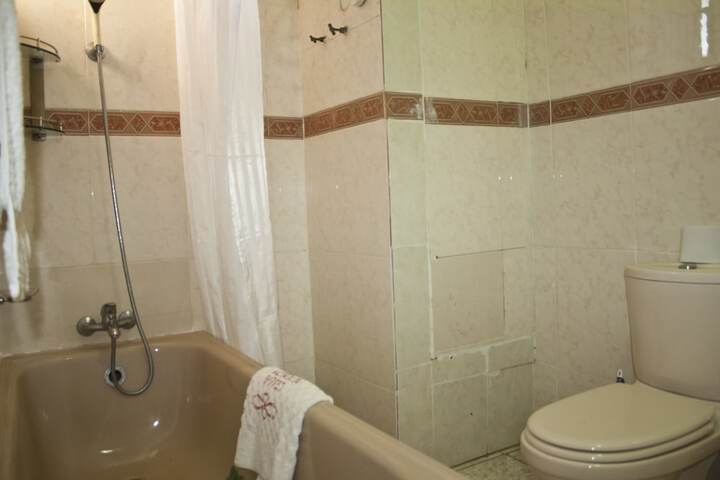 Room 13 of 26