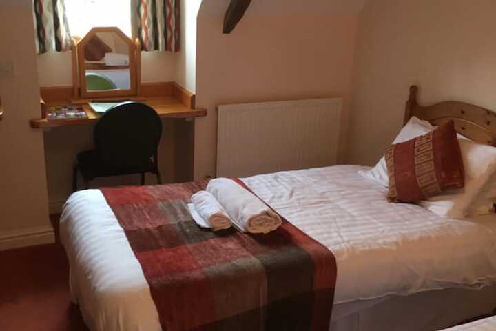 Room 12 of 24
