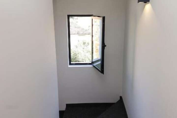 Room 31 of 59