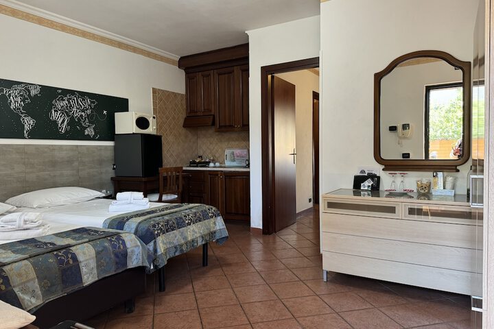 Room 21 of 166