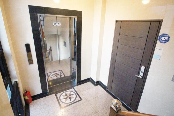 927 Penthouse in Gangnam
