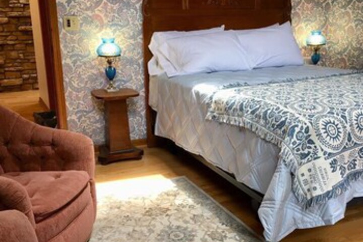 Room 18 of 22